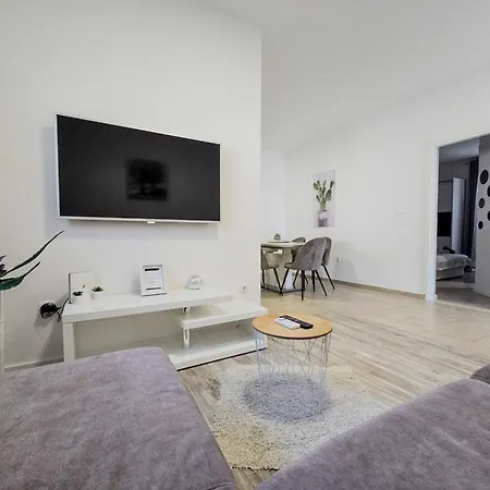 Milana Apartment
