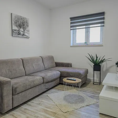 Apartment Milana *