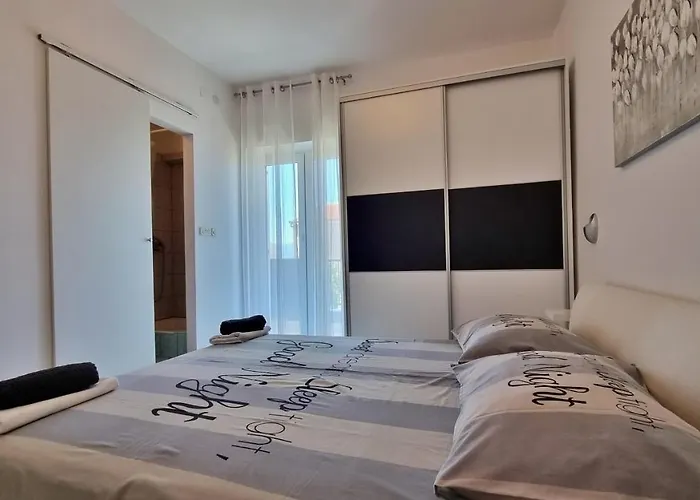 Apartment Milana Duće